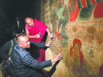 措钦大殿内转经道壁画&ldquo;重生&rdquo;记