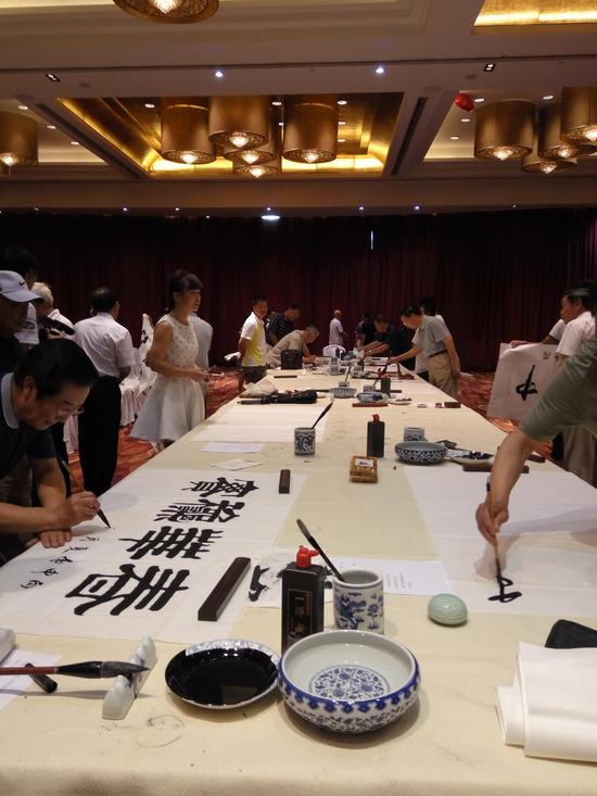 老将军书画笔会秦皇岛举办：见证巴铁诞生