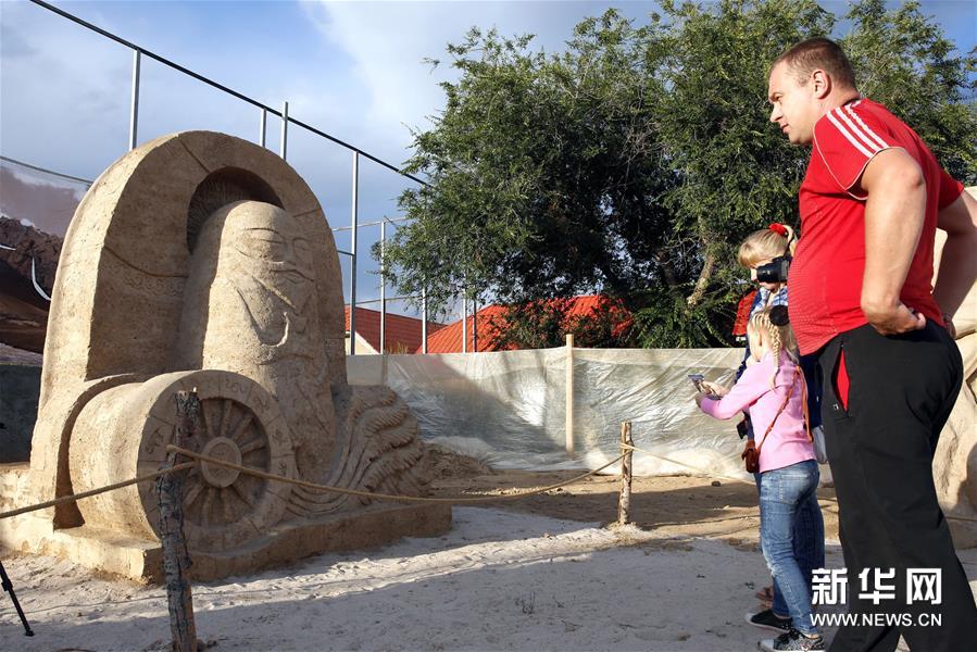 吉尔吉斯斯坦举行沙雕展