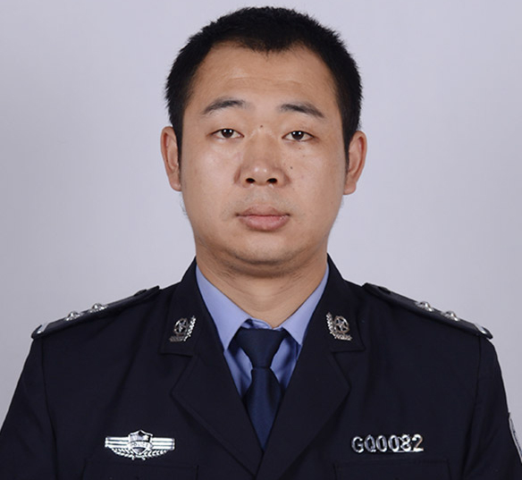 樊龙：舍己救人无愧人民英雄　爱岗敬业不负职责担当