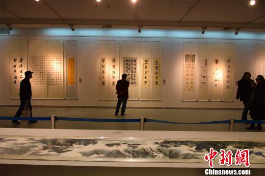 160幅残疾人书画作品亮相武汉