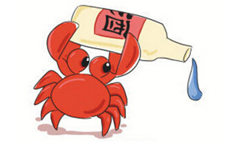 吃螃蟹不宜喝啤酒以免诱发痛风