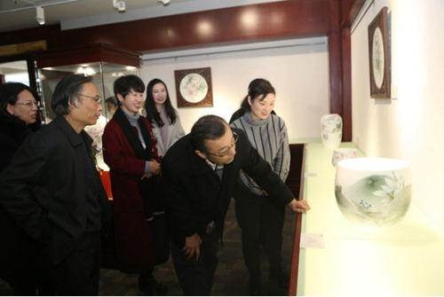 醴陵扬龙窑作品在京亮相 薄施淡彩展&ldquo;非遗&rdquo;魅力