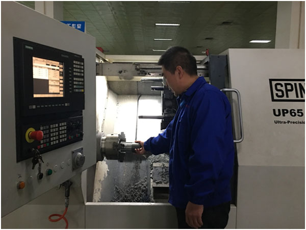 邹峰：匠心付出 雕琢航天的中国精度