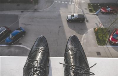 卧底自杀QQ群：对话触目惊心 网友为轻生者出谋划策