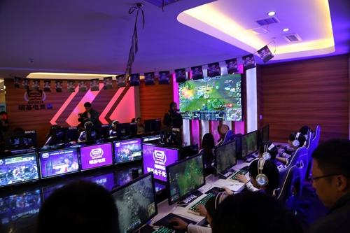 网红频出资本逐猎 电竞业发展如何&ldquo;健康成长&rdquo;？