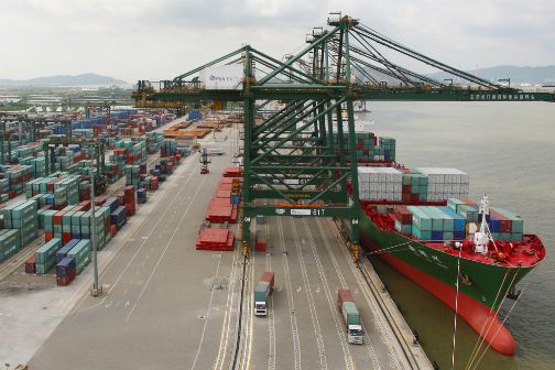 我国出口时隔八个月首次&ldquo;转正&rdquo; 明年初外贸有望减压