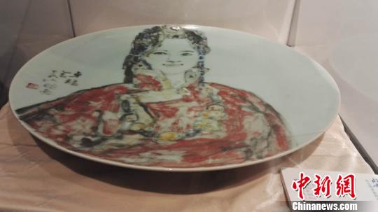 吴山明奏响青瓷绘画华章 绽放水墨与青瓷之美