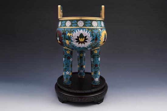 国礼景泰蓝“缠枝莲纹鼎式炉”