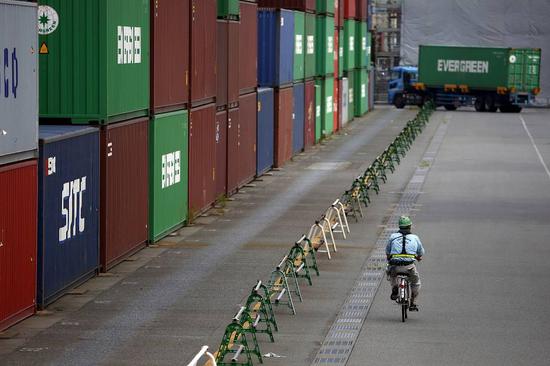 日本11月出口降幅明显收窄