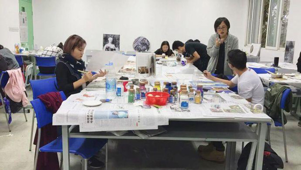 上海大学生重启拜占庭古老绘画技法，蛋液调色复刻大师之作