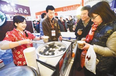 北京市民对台湾8县市农特产品展销反响热烈