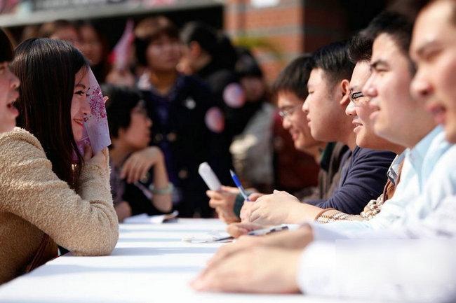 单身人群现状调查报告：北京女深圳男落单严重