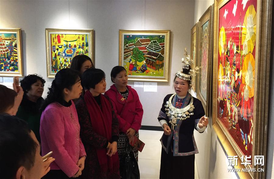 （文化）（1）“三江侗族农民画·漆画作品展”亮相柳州市博物馆