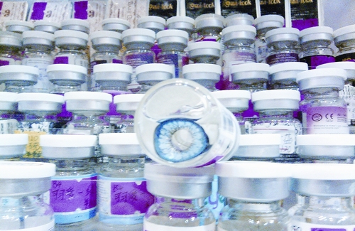 &ldquo;微商&rdquo;售&ldquo;美瞳&rdquo;  监管亟待加强