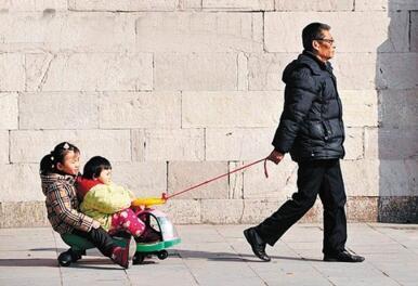 过半家庭不愿生二孩：生育率不像水龙头想开就开