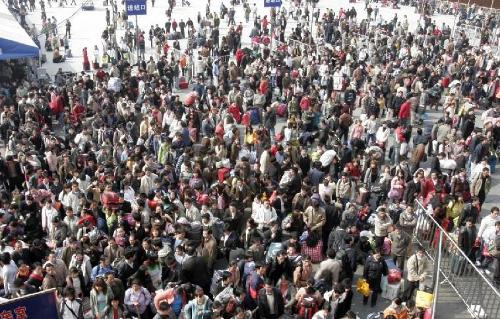 大数据揭秘"春运"：火车是主力 租车回家成新潮