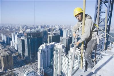 关注农民工讨薪难：变成&ldquo;白条&rdquo;的工钱能拿回来吗？