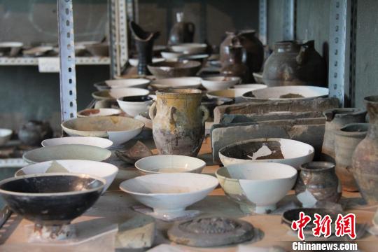 重庆汉东城遗址出土各类器物小件1200余件