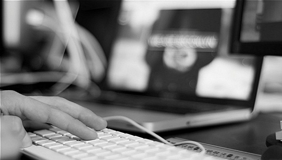 未成年人通宵网游拟被立法禁止 手机将预装保护软件