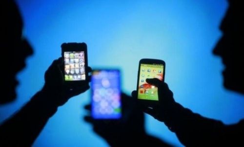 国产手机品牌 转策略寻利润