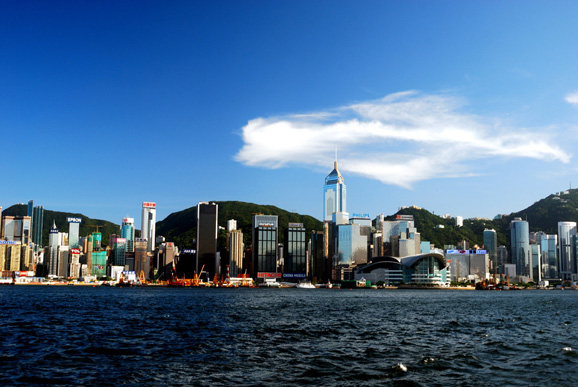 香港海关农历新年前加强旅游购物区巡查保障消费者