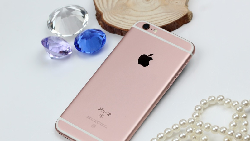 苹果iPhone首次跌出中国最畅销机型榜首