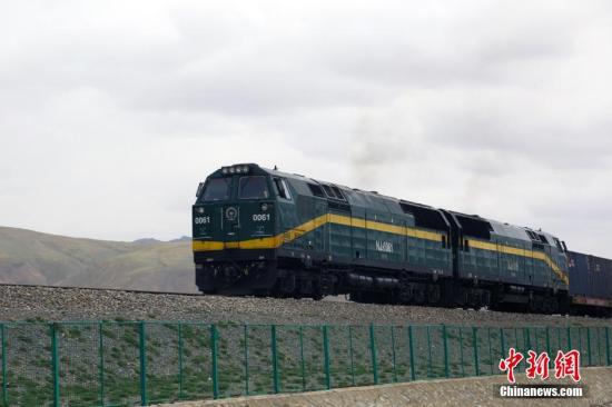 新春见闻：&ldquo;天路母子&rdquo;十年情