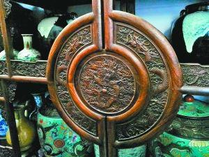老奶奶陪嫁柜子价值88万 古旧家具市场难以估量
