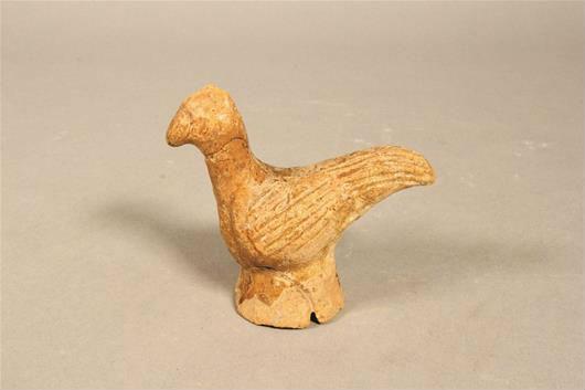 &nbsp;&nbsp; 省博藏的东汉时期酱色釉陶鸡。