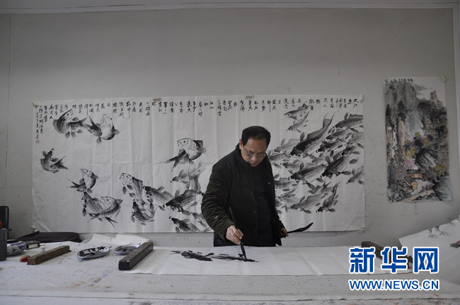 画家万新厚：&ldquo;鱼跃洞庭 龙腾四海&rdquo;