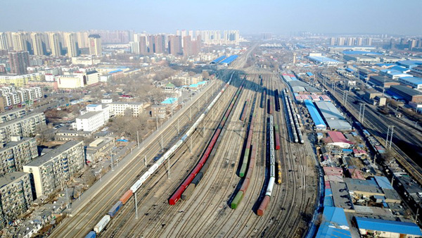 卢春义：在雨雪风霜中追了36年火车的铁路人