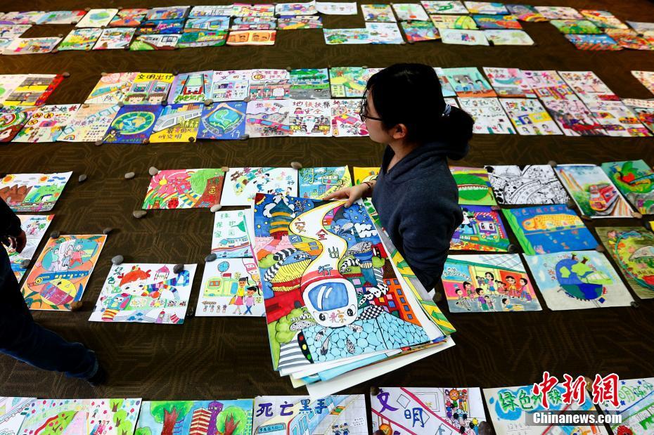 北京儿童画&ldquo;地铁海报&rdquo; 倡绿色出行