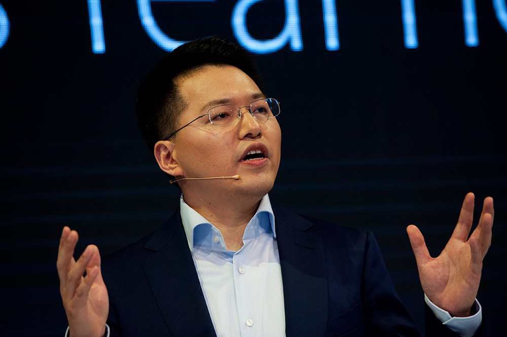 2月27日,在西班牙巴塞罗那,中国手机品牌OPPO举行新品发布会。