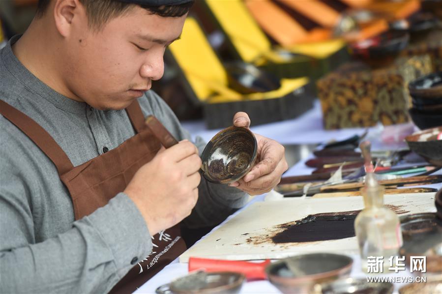 “漆意小集”亮相福州