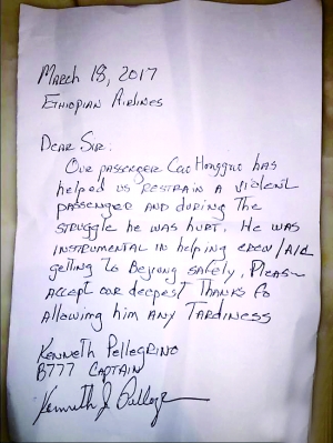 中国乘客高空制服暴徒 老外机长写感谢信点赞