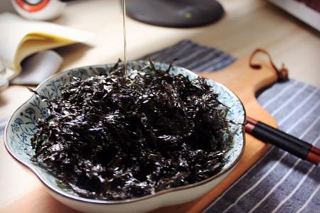 &ldquo;塑料紫菜&rdquo;视频热传:谣言没几句 行业损失难以统计