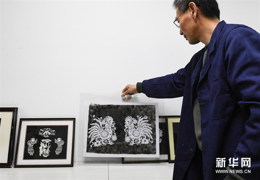 “熏”出来的剪纸画