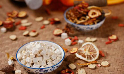 药材质量制约中医发展 中医药老字号积极布局