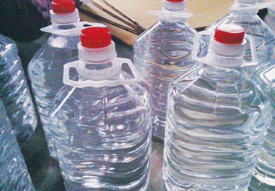 散装白酒不能带上火车