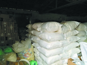 查获超10吨过期奶粉 南海区食安办称用于养殖