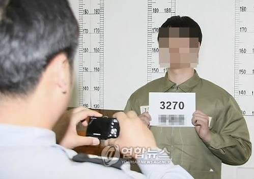 朴槿惠被批捕并关押已经一整天 她经历了什么