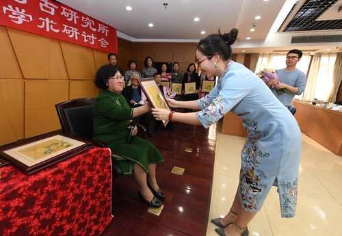 “大国工匠”王亚蓉：她复织了从东周到清代的中国