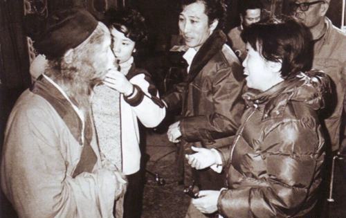 86版《西游记》导演杨洁去世 六小龄童发珍贵合影悼念