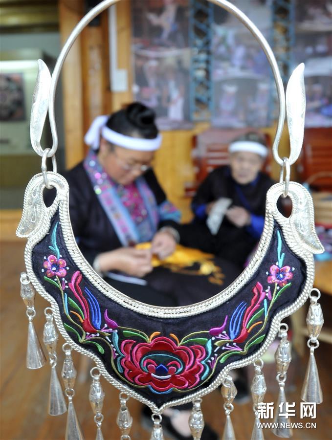 指尖上的“非遗”——侗绣