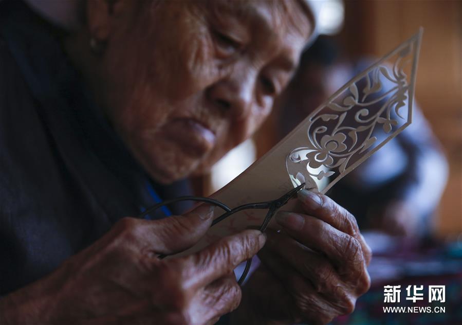 指尖上的“非遗”——侗绣