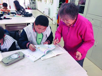 她开办了一个义务托管班 13年初心不改