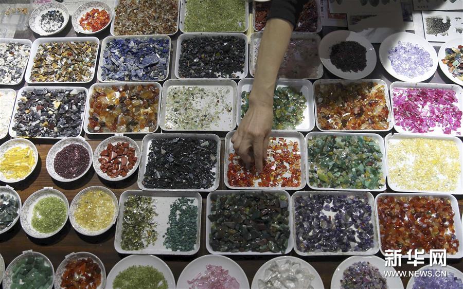 #（社会）（3）以石作画