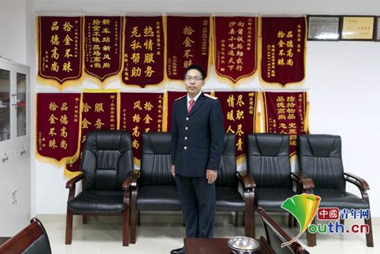 铁路志愿者邱文飞：人民铁路为人民 志愿服务用心做