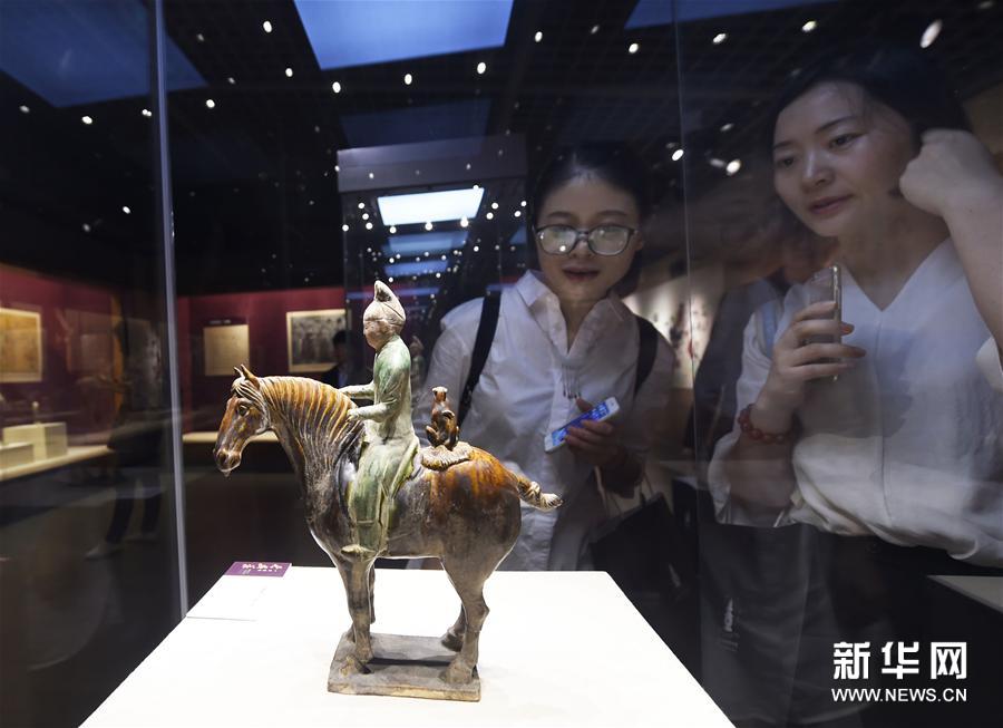 #（文化）（3）杭州举办唐三彩精品展